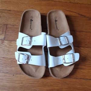 NEW Girls Size 3 White Sandals
